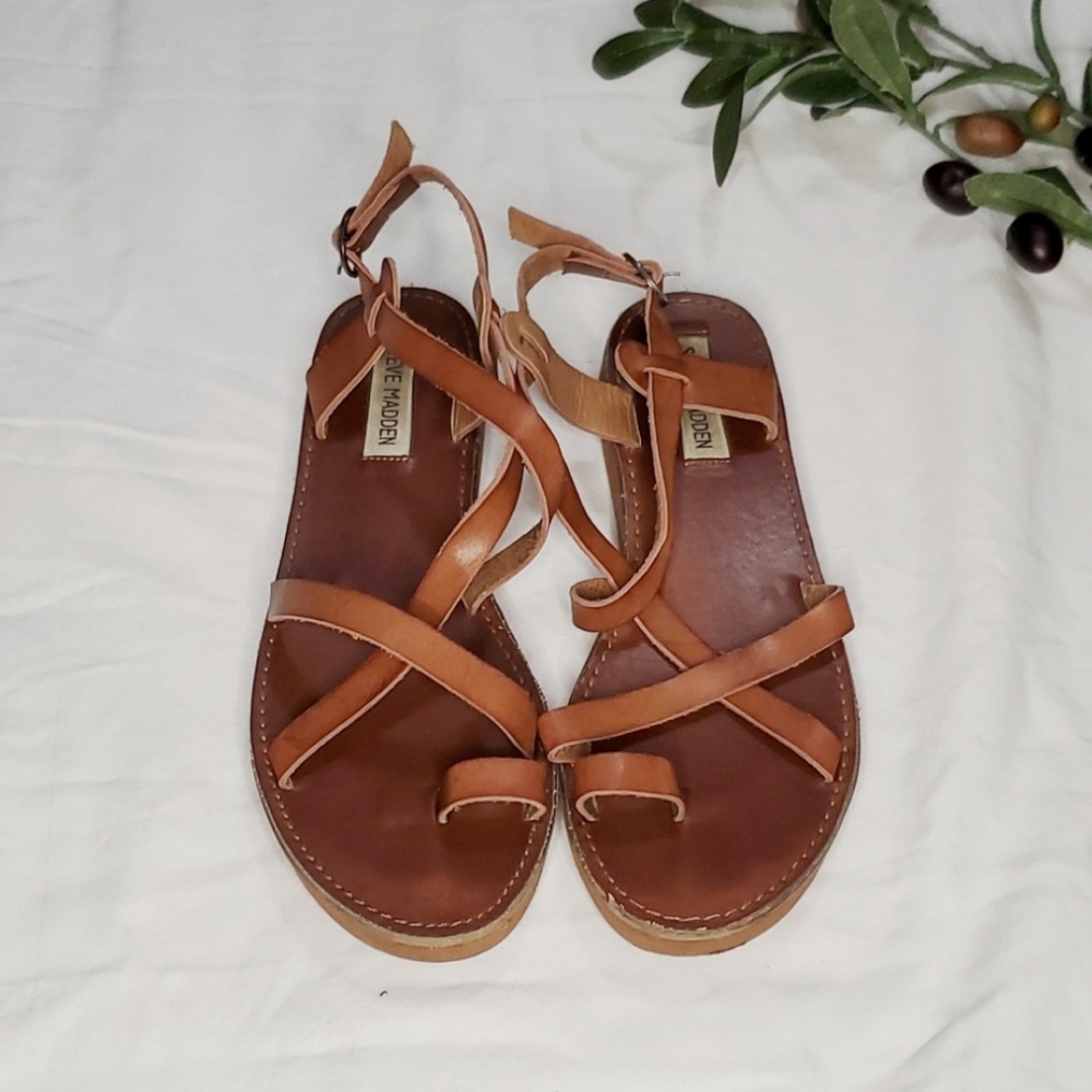 Steve Madden strappy sandals size 8